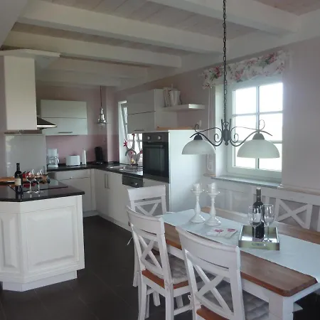 Ferienhaeuser Salzhaff-romantik